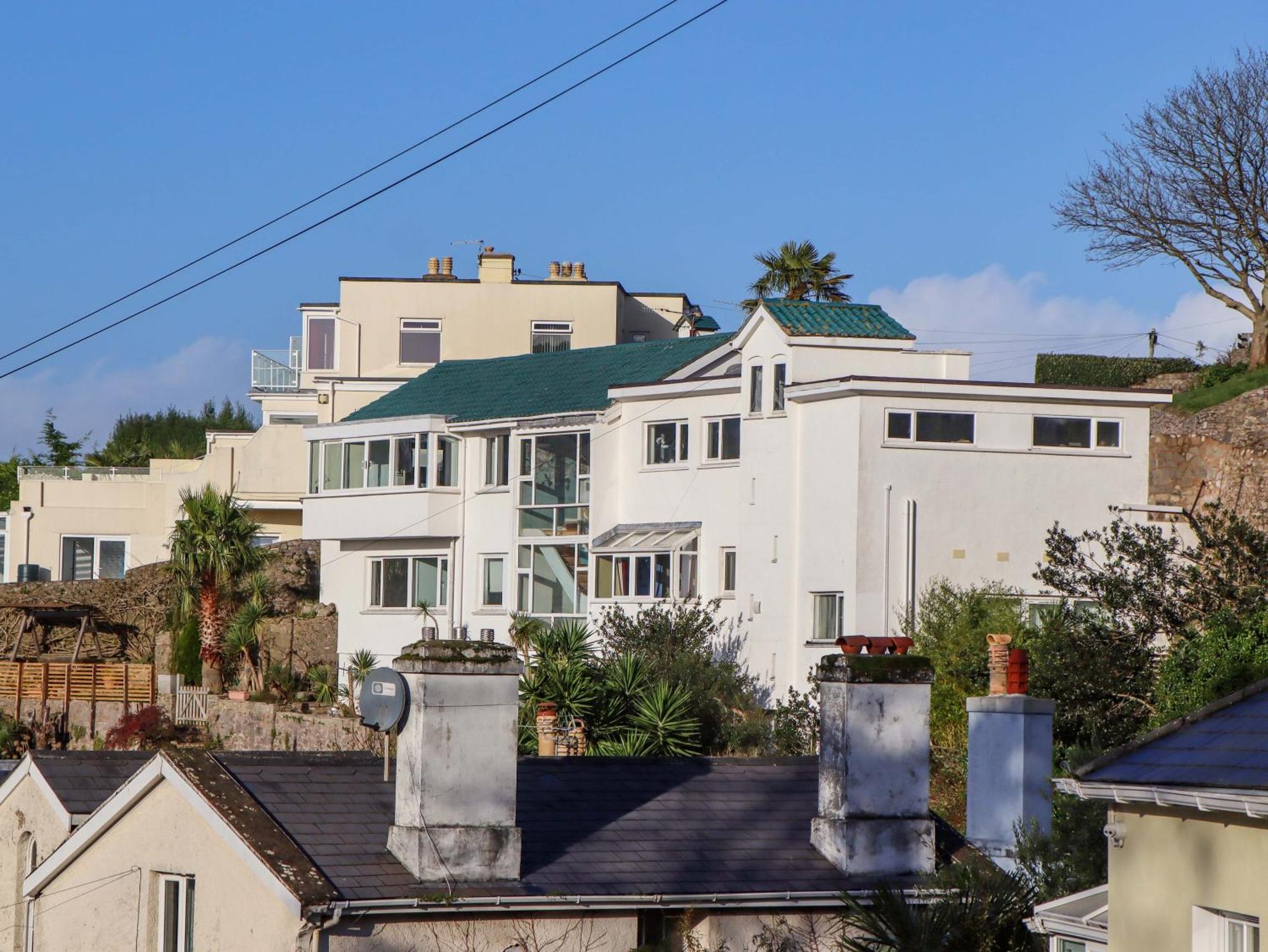 The Grottoes Holiday home